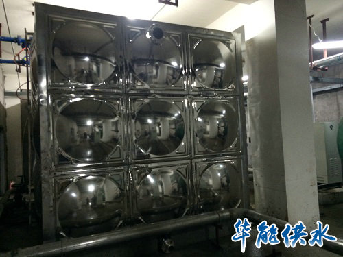 2015年公司項目供水設(shè)備安裝現(xiàn)場